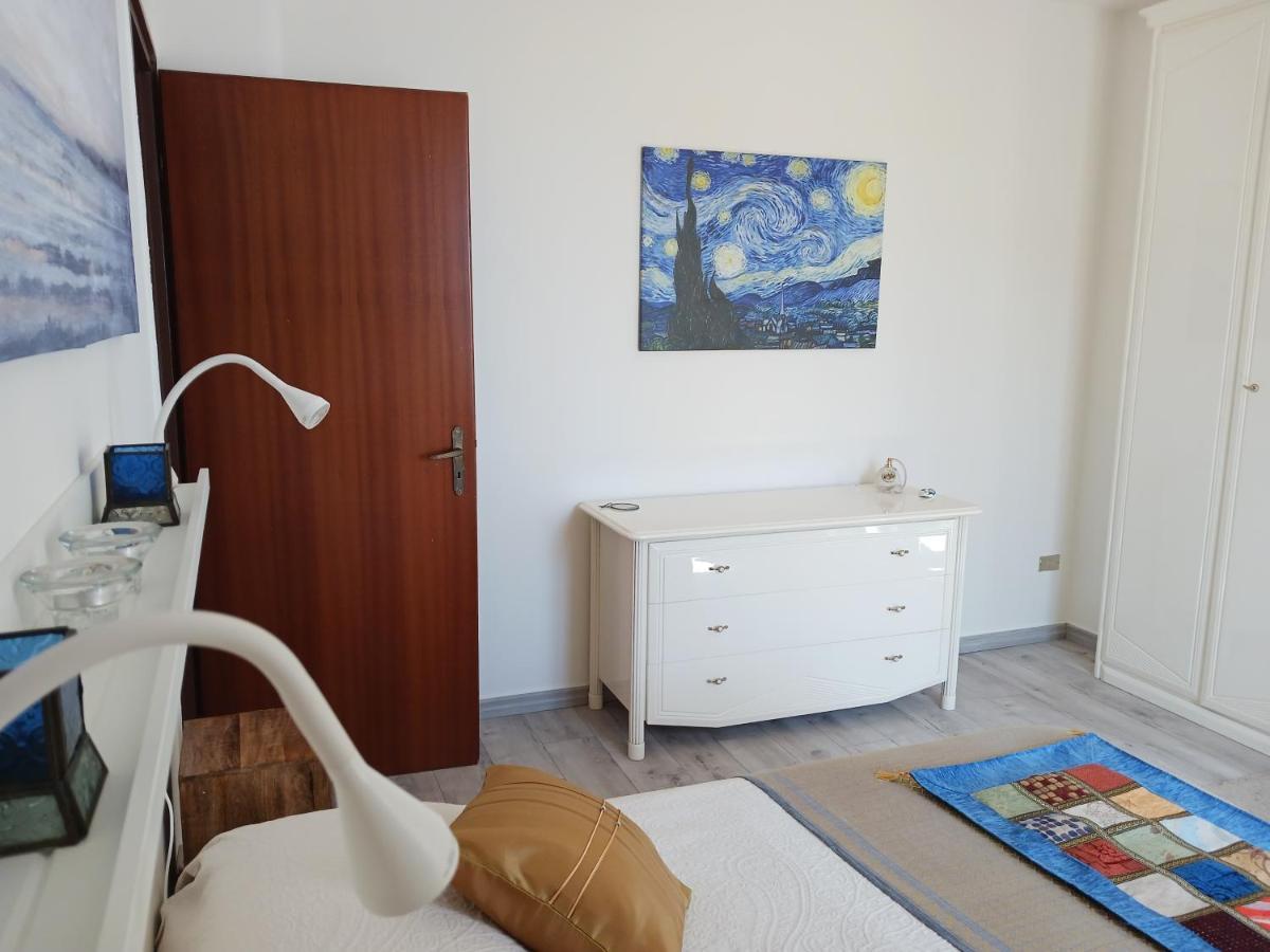 Mungi Bay, Flat With Sea View Roof Top Terrace 지아르디니낙소스 외부 사진